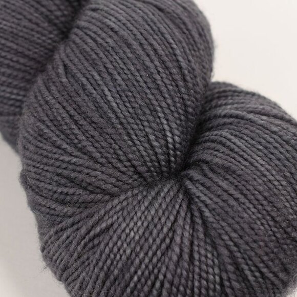 Fiberstory Fave Sock Yarn 100% Superwash Merino 400 Yds Steel Gray - Picture 2 of 3